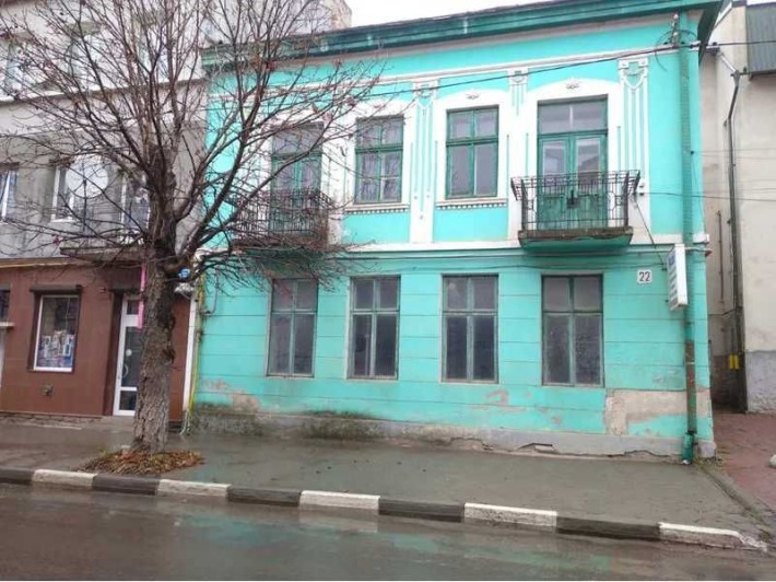 Адмінбудинок м. Бучач, вул. Галицька, 22В - фото 1