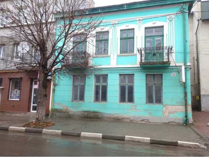ПРОДАЖ - Адмінбудинок, загальною площею 205,90 кв.м.  м. Бучач - фото 1