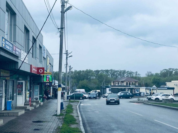 Продам комерційне приміщення в центі міста Богодухів - фото 1