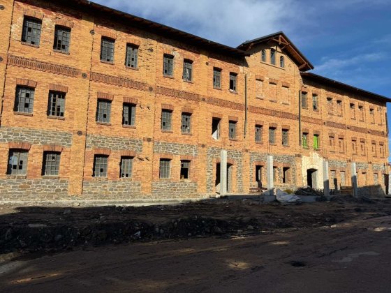 Продаж комплексу комерційна нерухомість м.Полонне Полонное