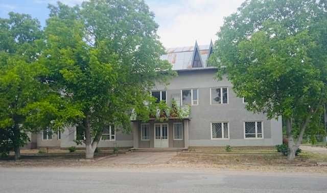 Продаж або оренда будівлі по вул. Кремльова м. Новоселиця - фото 1