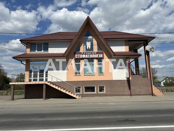 Оренда приміщення та/або будинку в центрі с-ща Лужани - 252 м2 Лужаны