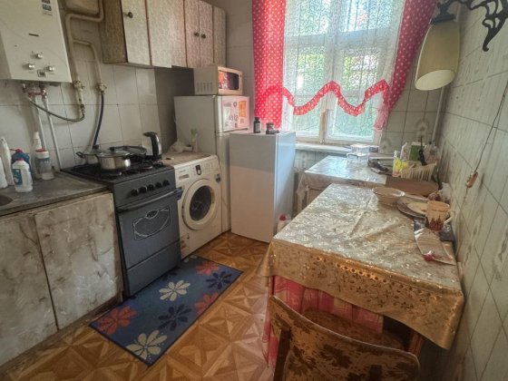 Продам 2-х комн. г. Луганск, 31-й квартал (р-н Жовтневого ЗАГСА) Луганск