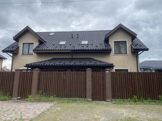 Здам 1/2 фасадног будинку з окремим входом Бровари