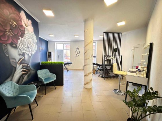 Здається в оренду діюча студія краси в центрі міста (45 м2) Белая Церковь