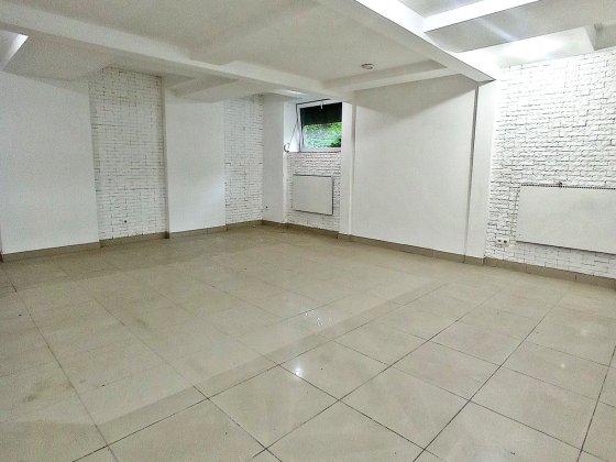 Оренда комерційного приміщення на Мулика Івано-Франківськ