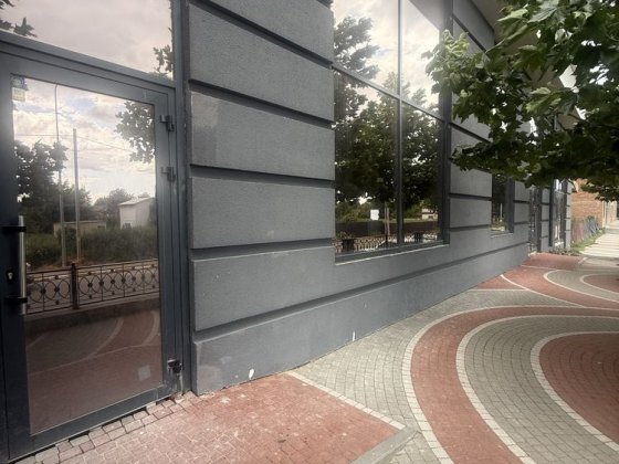 Сдається комерція в ЖК Континент Буча