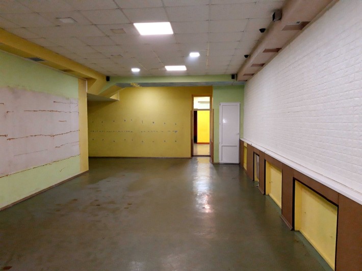 Сдам г. Буча бул. Богдана Хмельницкого 4 ЦЕНТР, цоколь, общ. 270 м2 - фото 1