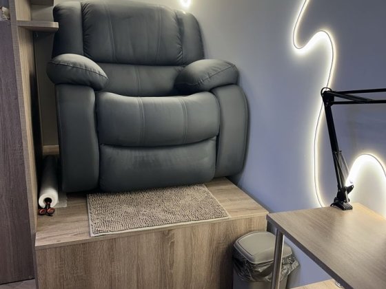 Оренда місяця для майстра манікюру/педикюру Вишневое