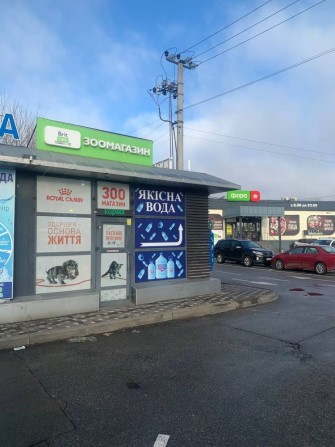 Фасадне приміщення біля Фори, ідеально під перукарню, манікюр, магазин - фото 1