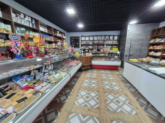 43м2 магазин з обладнанням