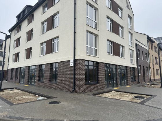 Здам комерційне приміщення на вул. Злагоди 38, площа 74 кв.м Бровари