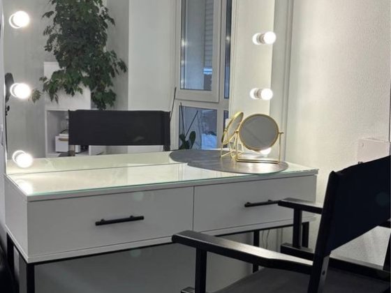 Аренда места визажист -бровист Вишневе Вишневое