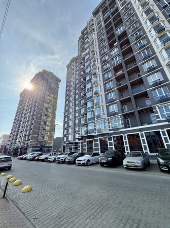 Оренда фасадного приміщення в ЖК Гранд Бурже. Перший поверх - фото 1