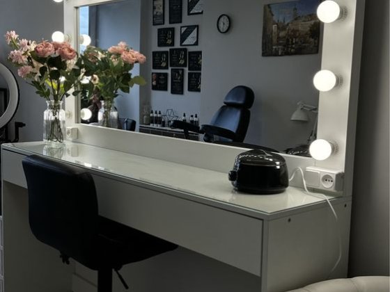 Оренда місця бровіста | візажиста Буча