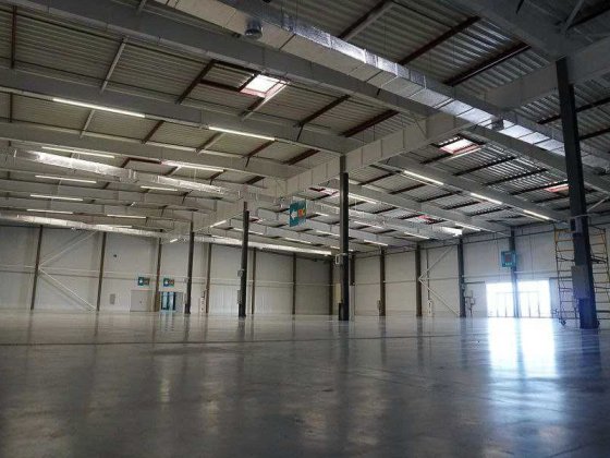 Фасад Склад 3000 м² + парковка 500 авто, Житомирська траса, 27 км Київ Борисполь