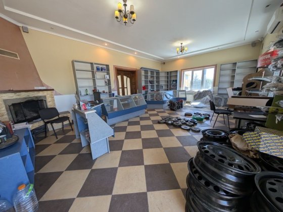 Приміщення з парковкою, офіс швейний цех Ивано-Франковск