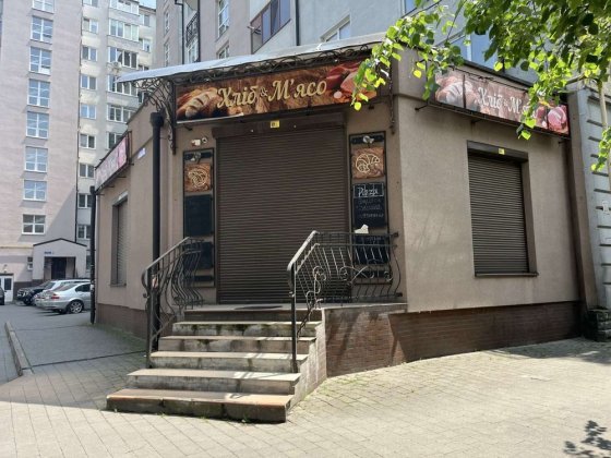 Здається в оренду примізення ріж магазин Ивано-Франковск