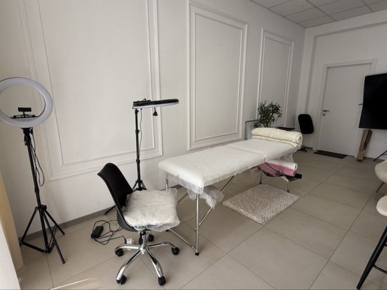 Суборенда кабінета (кушетки/столика) на пів місяця ! Івано-Франківськ