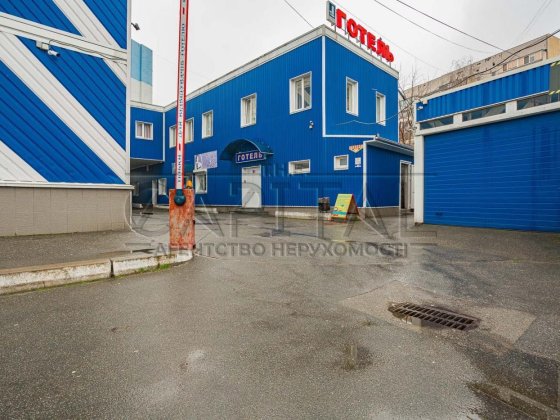 Оренда окремої будівлі під офіс, клініку, готель, 625м2, парковка Бровари