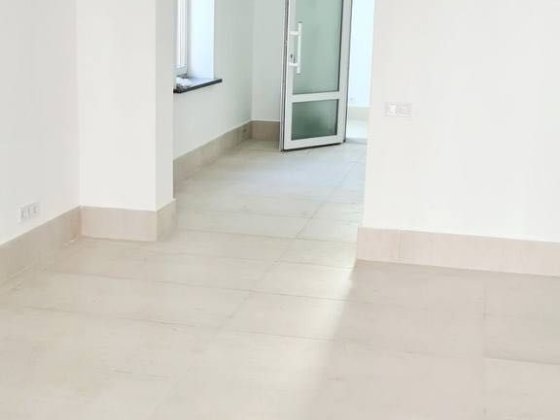 Оренда фасадного приміщення 60 м2 в центрі Івано-Франківськ