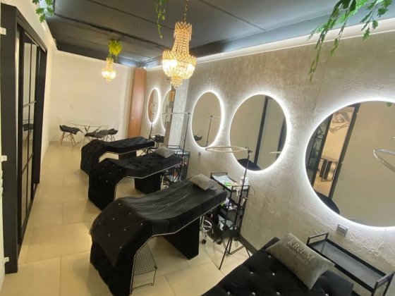 ОРЕНДА Робочого місця Візажного та манікюрних столів Івано-Франківськ