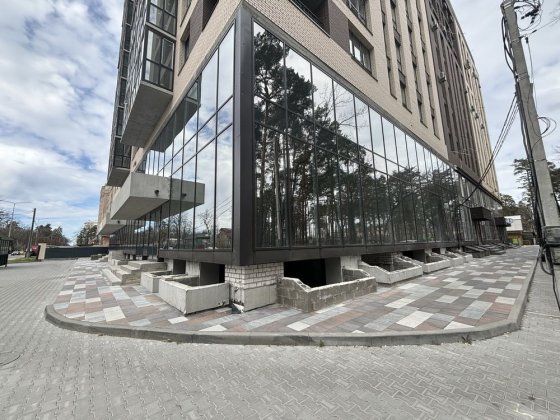 Здам фасадне приміщення 1 поверх парк Правіка Ирпень