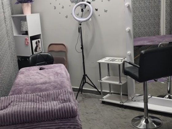 Оренда робочого місця місяць ,пів місяця.  Незалежності 34 а , центр Івано-Франківськ