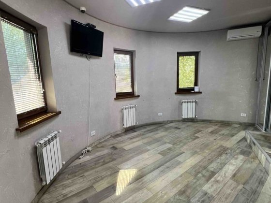 Оренда приміщення, кабінет, робоче місце для майстра, салон краси. Кривий Ріг