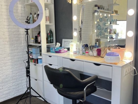 Оренда робочого місця, бровиста або візажиста або майстра по зачіскам Кременчук