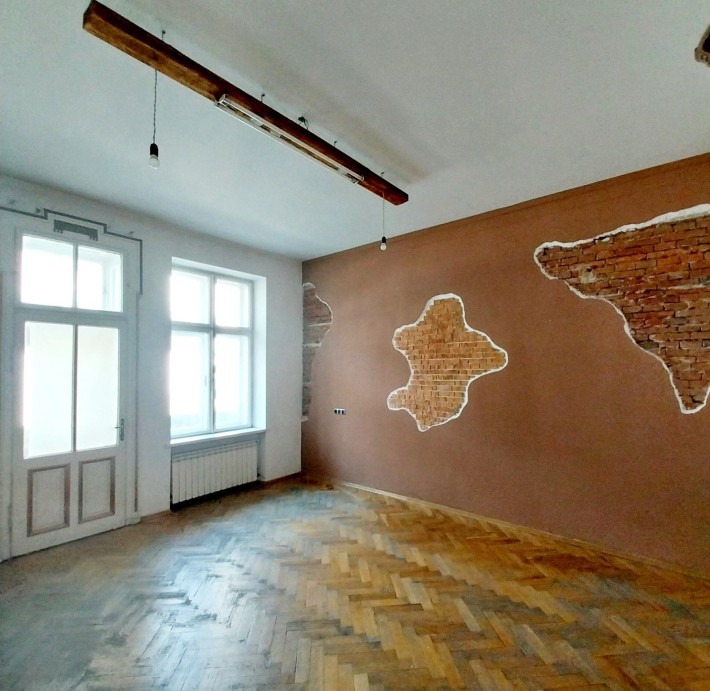 Центр (сотка) офіс 2 пов., 28 м², ремонт, інд.оп., с/в. - фото 1