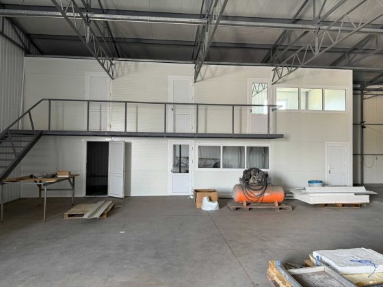 2200м2 склад поруч з трасою Київ-Одеса