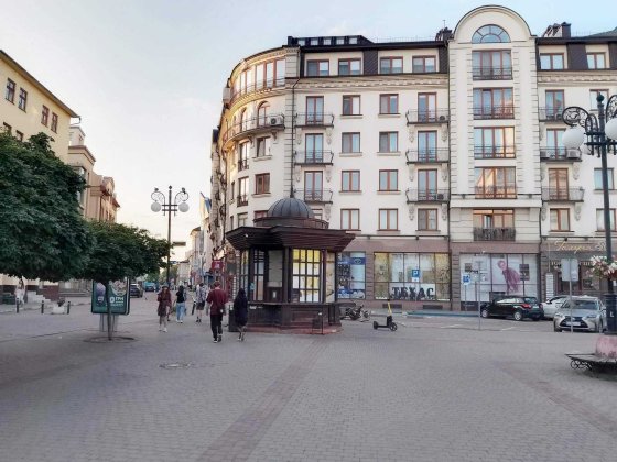 Центр! Кабінетний офіс з ремонтом біля Ратуші, 300 кв/м Ивано-Франковск