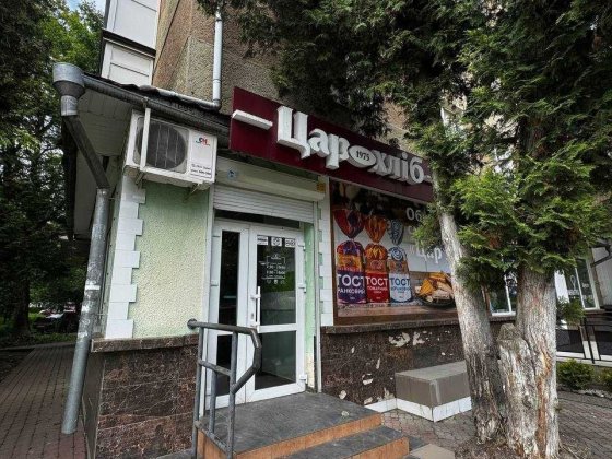 Оренда приміщення вул. Пулюя Фасадне до дороги Прохідне Івано-Франківськ