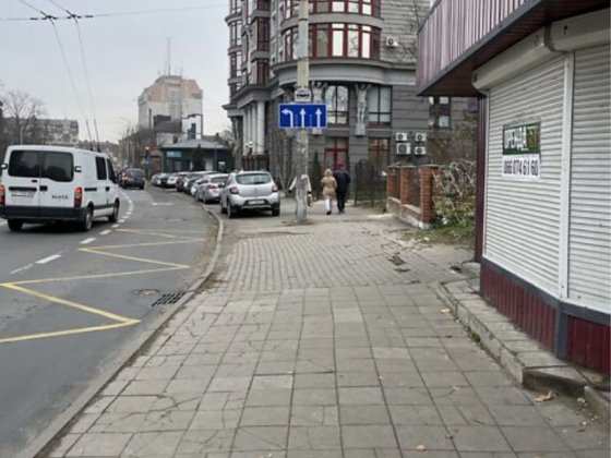 Оренда комерційного приміщення на зупинці автотраспорту Івано-Франківськ