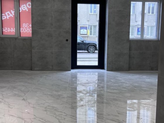 Здається в оренду приміщення ( центр Луцька) Луцк