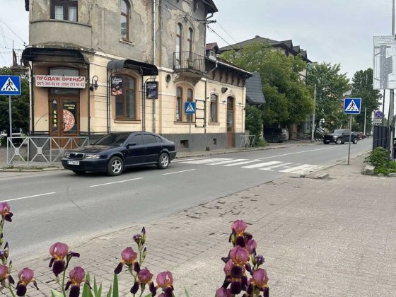 Здається комерційне приміщення на вул. Залізнична 31, площа 160 кв.м Івано-Франківськ