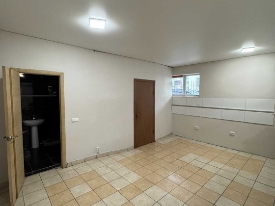 Фасадне приміщення з ремонтом. Синергія 2. Ирпень