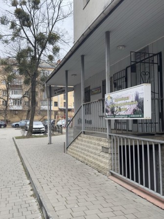 Здаю приміщення в центрі Ів-Франківська вул. Заклинських. Поруч з АТБ - фото 1