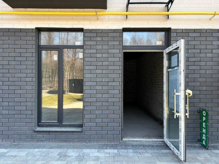 Аренда ФАСАДНОГО помещения 28-50 м2. Заселенный масив - фото 1