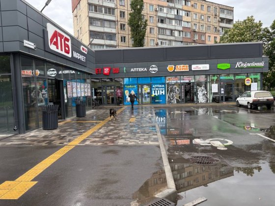 Оренда магазину біля АТБ на Днепр  шосе, 61 кв. М Кривой Рог