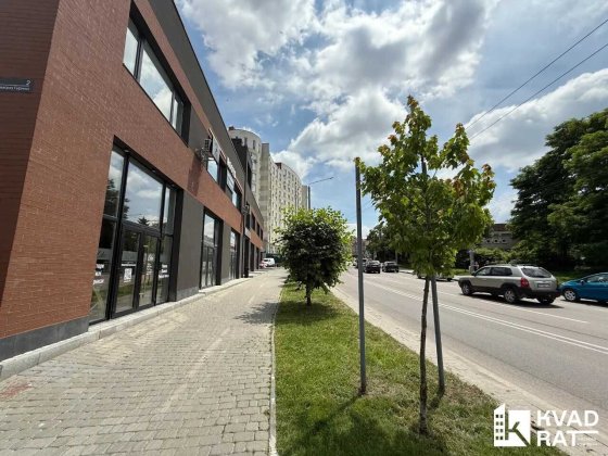 Оренда комерції в центрі міста поруч міського Озера Івано-Франківськ