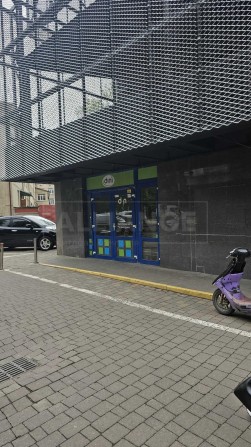 Здається в оренду комерційне приміщення в центрі міста 56м ТЦ Панорама - фото 1