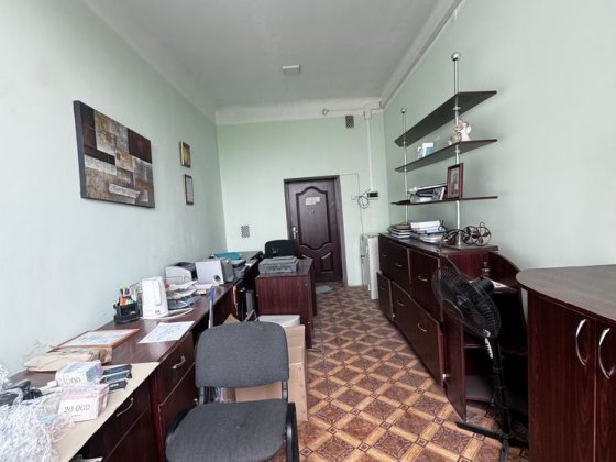 Здається в суборенду офіс / центр Івано-Франківськ