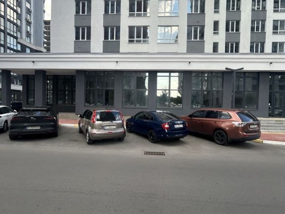 Фасадне комерційне приміщення 308 м2 ЖК Скай 2. Густонаселена локація Ирпень