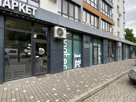 Оренда фасадного комерційного приміщення Івано-Франківськ