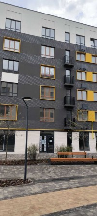Оренда або продаж ФАСАДНОГО приміщення 25 м2 ЖК Молодість! - фото 1