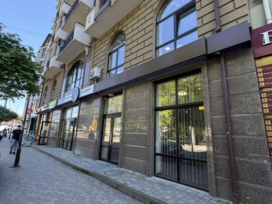 Довгострокова оренда приміщення біля вокзалу Івано-Франківськ