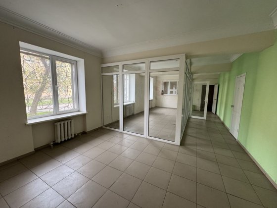 Оренда комерційного приміщення, 177 м.кв, 1 повер, окремий вхід Кривой Рог
