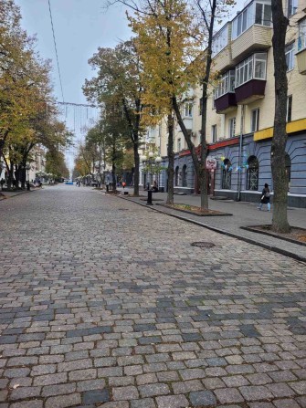 Самий центр міста. Оренда приміщення на червоній лінії. Біля ЦУМУ. - фото 1